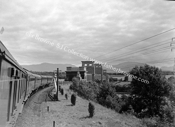 STEPHENSON'S BRIDGE FROM LONDON - HOLLYHEAD TRAIN